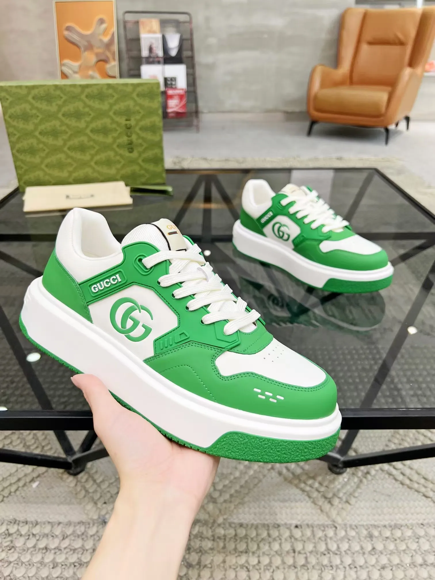Men's Men's Shoes Men's Men's 💰460 new men's shoes GUCCI [Lightning] latest shoes shipped. Original quality, fashionable, made of special materials, sheepskin lining, brand new packaging. The foot feels super comfortable and the workmanship is impeccable. Size: 38-45